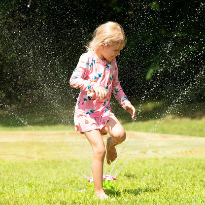 Melissa & Doug Sunny Patch Pretty Petals Flower Sprinkler Toy with Hose Attachment Toddler and Kids Outdoor Water Play Ages 3+